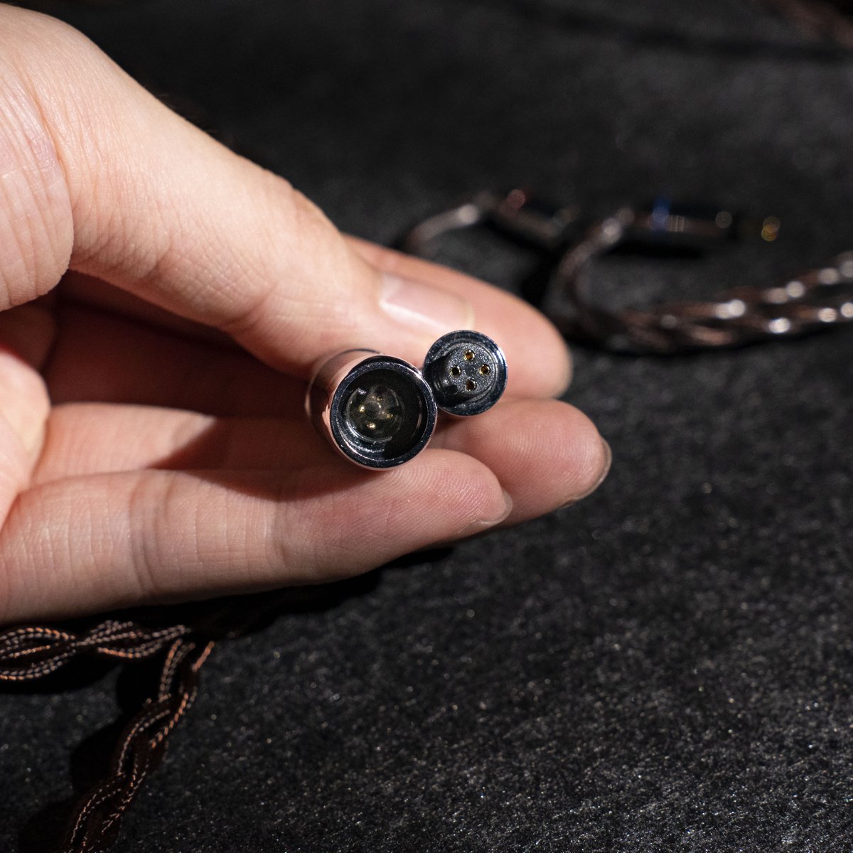 thieaudio's tweet image. Wonderful Cable for THIEAUDIO Monarch MKII/V16 Divinity, and any other 2pin IEM

#Smartcable #thieaudiosmartcable #audio  #hifi