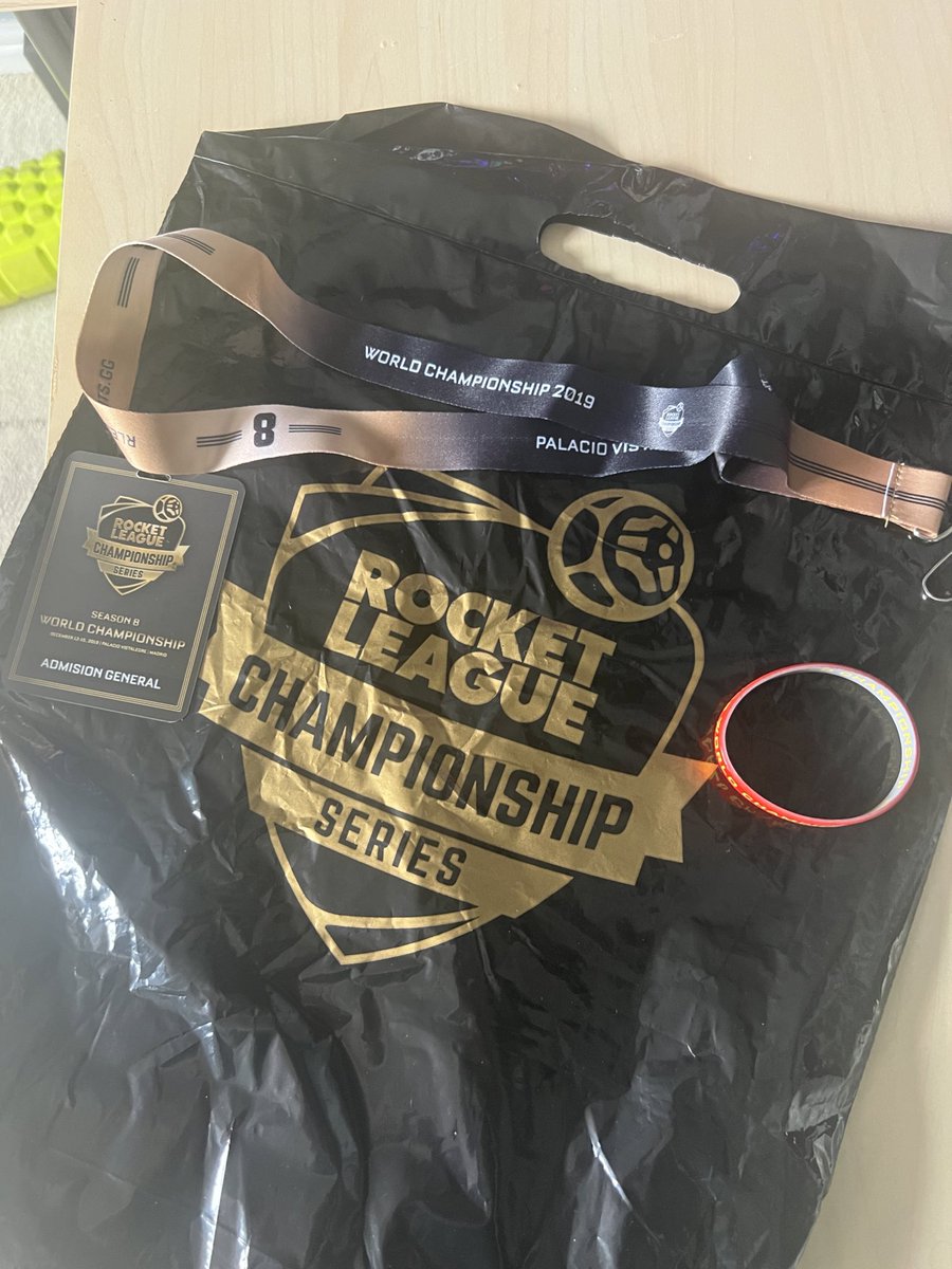 🌟 GIVEAWAY 🌟 

Three chances to win one of these <a href="/RLEsports/">Rocket League Esports</a> season 8 giftbags from 2019

follow, like, RT

Worldwide shipping! 🌎 

Ends June 9th 6pm GMT