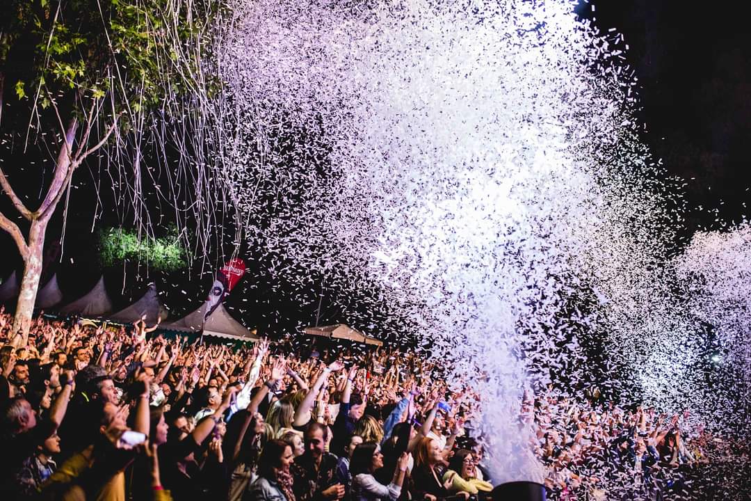 aytolaroda's tweet photo. ℹ️ Se acercan los #Sentidos23 con los horarios de todos los conciertos
🥳Una edición con muchas novedades y sorpresas que pretende ser histórica.
Noticia completa aquí 👇🏽
https://t.co/EzBlJez8rx https://t.co/aDtlEND1uC