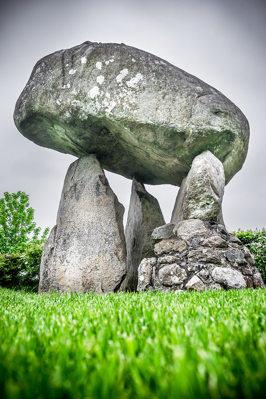 The Proleek Dolmen, co. Louth, Ireland courtesy of Giuseppe Milo. #TombTuesday #Archaeology @drclairenolan @AlisonFisk @SaveRedlandLibr