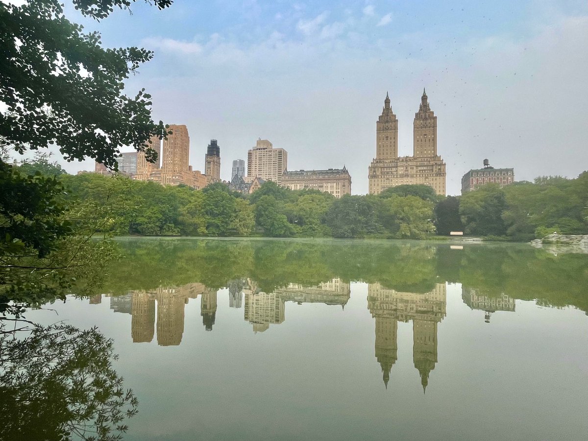 Lake reflections on a cool spring morning ⁦@CentralParkNYC⁩ #mymorningwalk #springtime #spring #reflections #upperwestside