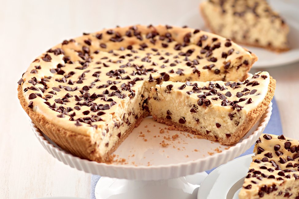cakefactory_UK's tweet photo. Come and get our new chocolate chip cheesecake for just £6.99 #chocolate #cheesecake https://t.co/XtX7jbF3iE