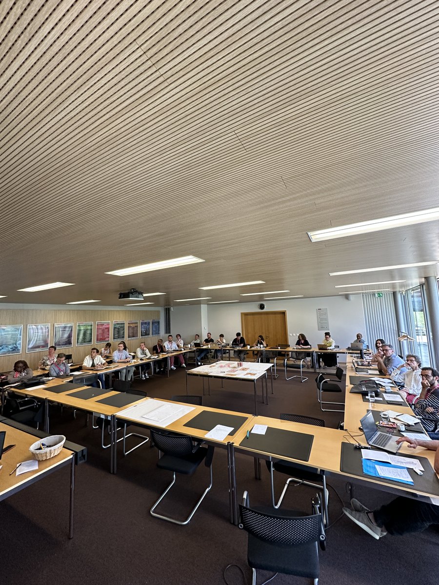 Fond_Brocher's tweet photo. This week at the @Fond_Brocher we are delighted to welcome the first summer academy of the year : "Tracing Never-ending Diseases
New Trends in Medical, Material,
and Audiovisual History"
#academia #healthcare #PublicHealth #bioethic https://t.co/UpChSRYSwE