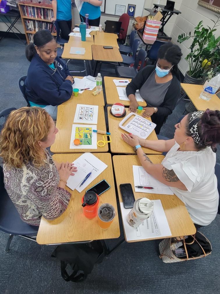 CCSDSpecialEd's tweet photo. Our Special Needs Preschool teachers are learning about how to incorporate Assistive Technology in the SNP Classroom! #ExceptiCON @CCSDSpecialize1 https://t.co/rGjLGTL63m