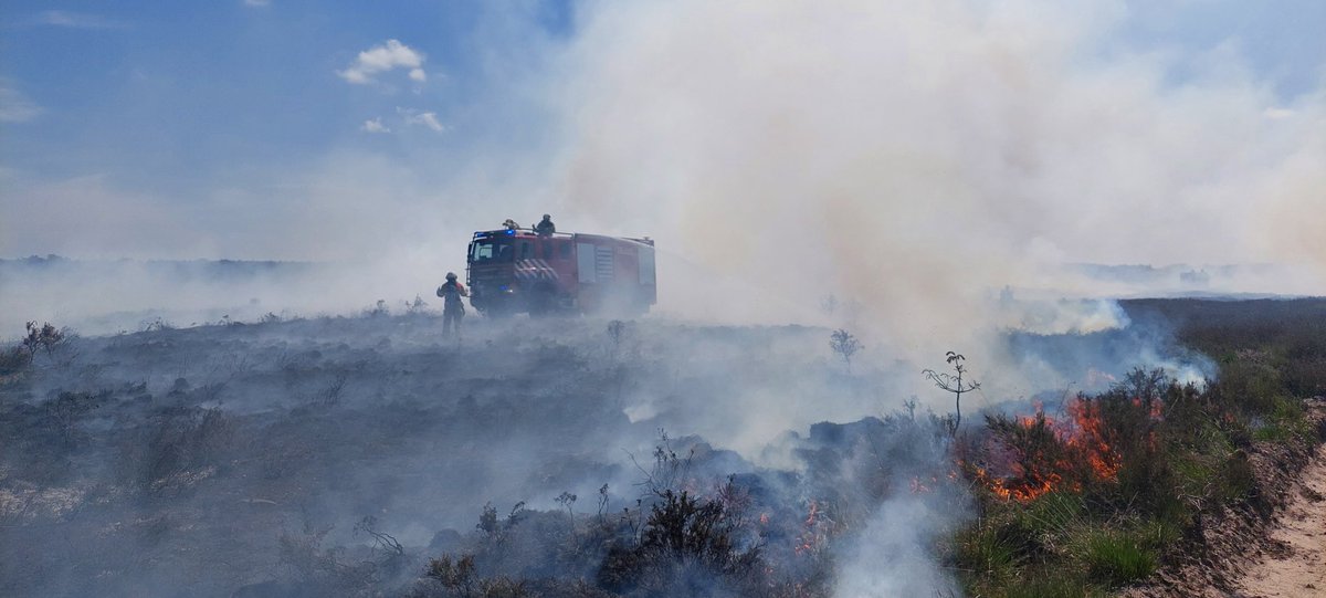 Artillerie Schietkamp on Twitter "Brandweer ASK paraat om direct in actie te komen indien nodig