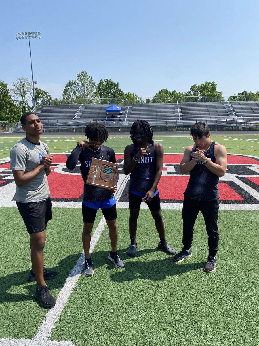 Finished First in the 100m and 200m at Districts! 🥇🥇