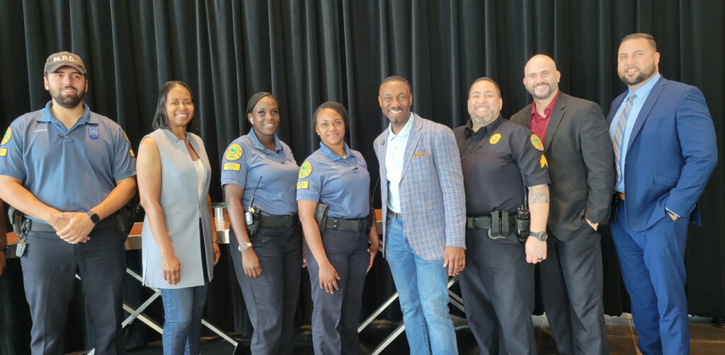 iamceejayjoseph's tweet image. #TurnbackTuesday - Turning back to a couple weeks ago as I attended the @Dedication2Comm session in partnership w/ the @MiamiHEAT in #Miami. I received an invite from VP Steve Stowe during my interview w/ him on my podcast, Casual JAY-versations #podcast #thankyoulawenforcement