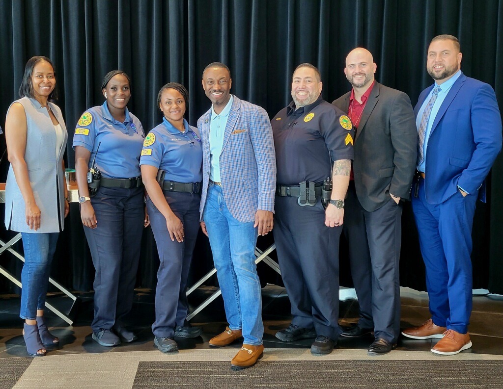 iamceejayjoseph's tweet image. #TurnbackTuesday - Turning back to a couple weeks ago as I attended the @Dedication2Comm session in partnership w/ the @MiamiHEAT in #Miami. I received an invite from VP Steve Stowe during my interview w/ him on my podcast, Casual JAY-versations #podcast #thankyoulawenforcement