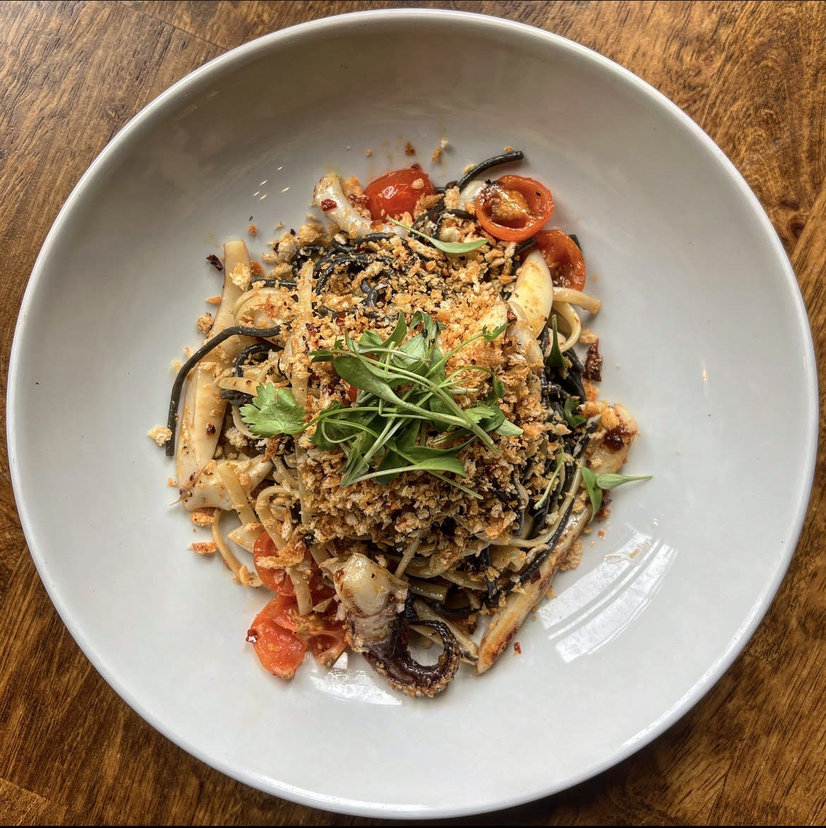 🍝 Tuesday Treat - Cuttlefish linguine- pop in a try 🤤
.
.

PS Sun is out - why aren’t you?

#tulsehillhotel #summer #gastropub  #lambeth #tulsehill #hernehill #brockwellpark #foodie #welovefood #sw24 #tothepub