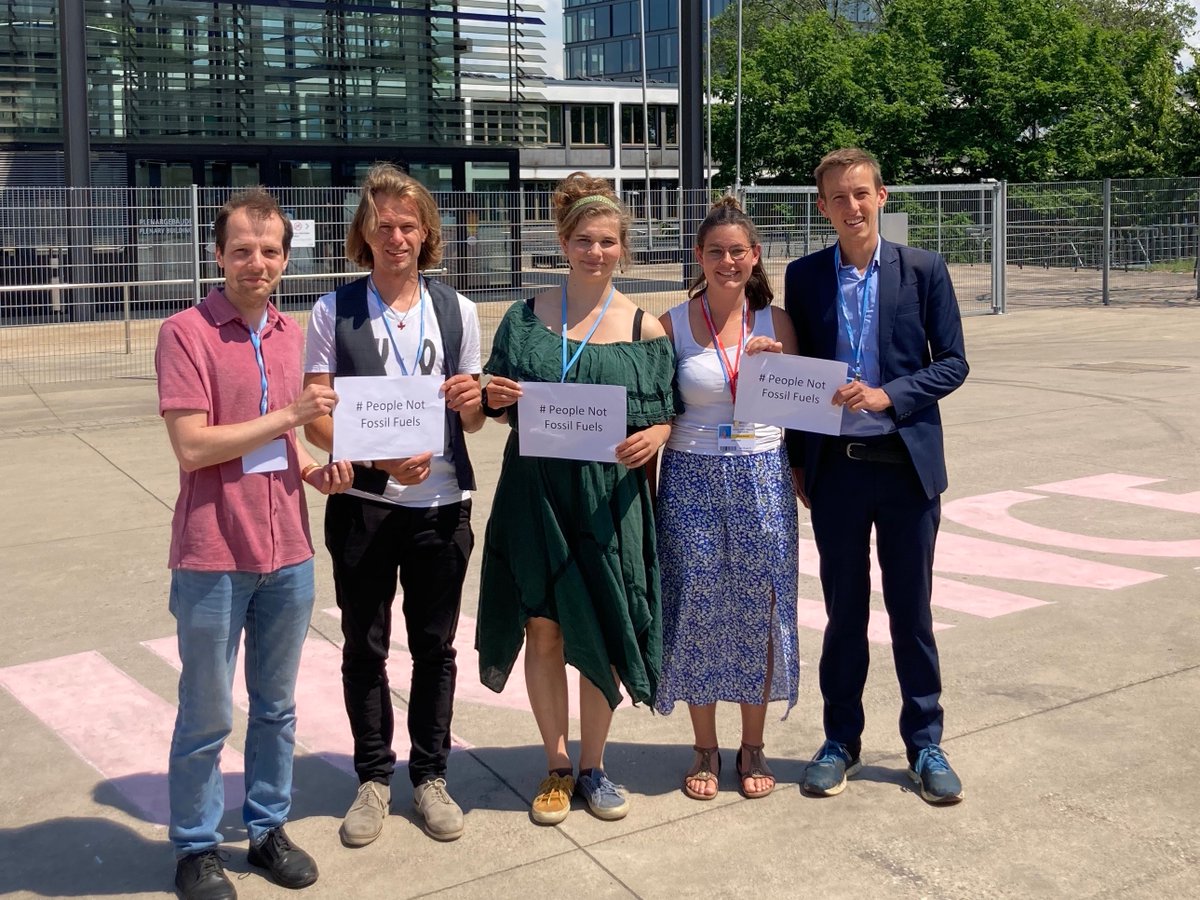 End fossil fuels! 100% Renewable Energy! We demand that the priority here in Bonn is #PeopleNotFossilFuels  
#SB58
#100RE
#PhaseoutFossilFuels