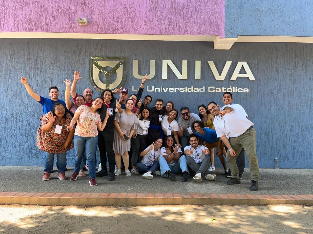 UNIVAVallarta's tweet photo. 2° Encuentro de Asesores y Coordinadores de Pastoral de Adolescentes y Jóvenes de la Diócesis de Tepic

Nos enorgullece formar parte como #PastoralUNIVA de estos proyectos que abonan a la formación integral, comprometidos en formar líderes con espíritu de servicio y el bien común https://t.co/3Zsh7bbHIP