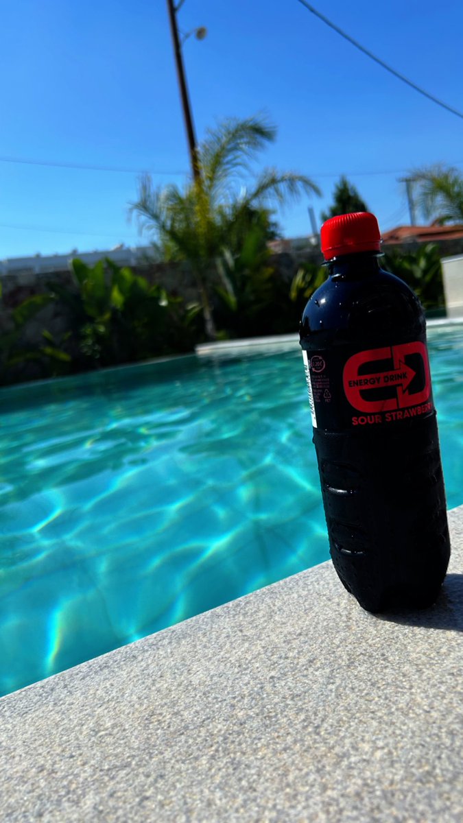 Kyllä <a href="/EDenergiajuoma/">ED Energy Drink</a> maistuu hyvältä Kreikan lämmössä!🔥🌴☀️#sponsored #viticalesports #esportsfi #csgofi