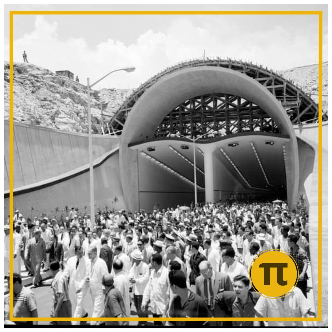 El Túnel de La Habana, también conocido como el Túnel de la Bahía de La Habana, es una obra maestra de ingeniería civil y una importante infraestructura en Cuba que atraviesa la bahía de La Habana y conecta la ciudad de La Habana con la zona este de la ciudad y Habana del Este.