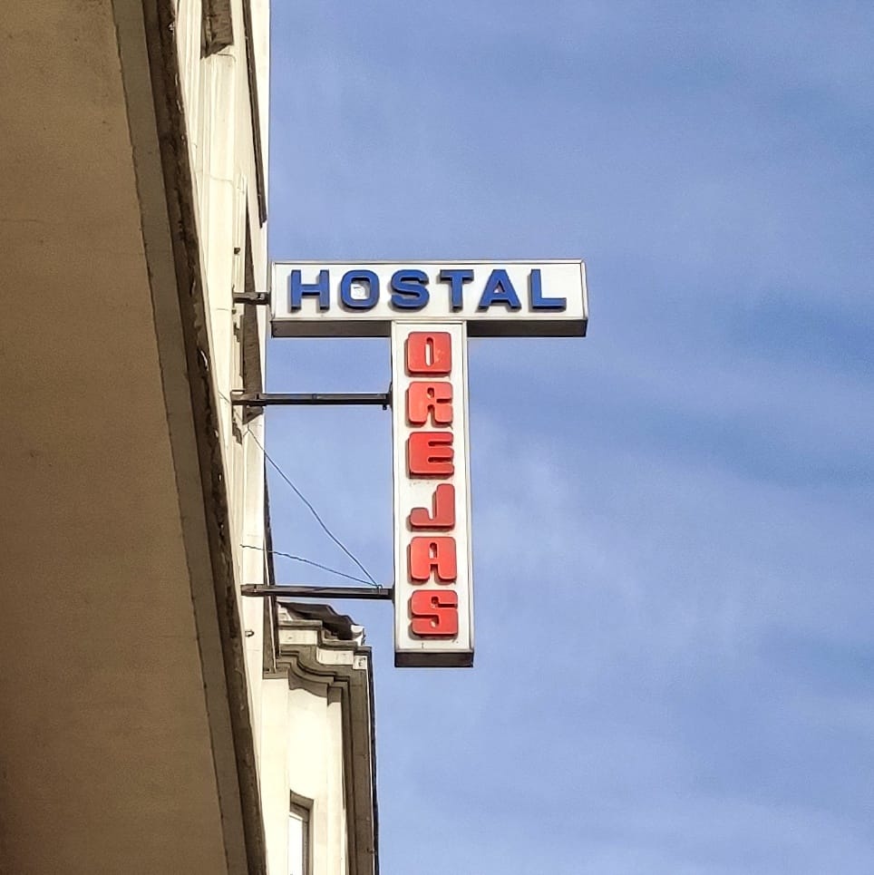 Hostal Orejas // Avda. República Argentina 28 // León

Toda la historia, en instagram 📸👇🏻
instagram.com/ele.mayuscula.…

Foto: <a href="/ordasjavier/">Javier Ordás</a> 

<a href="/patrimografico/">Red Ibérica en Defensa del Patrimonio Gráfico</a> #patrimoniografico #leonesp #tipografia #rotulos #rotulandia #fotografía #graphicheritage