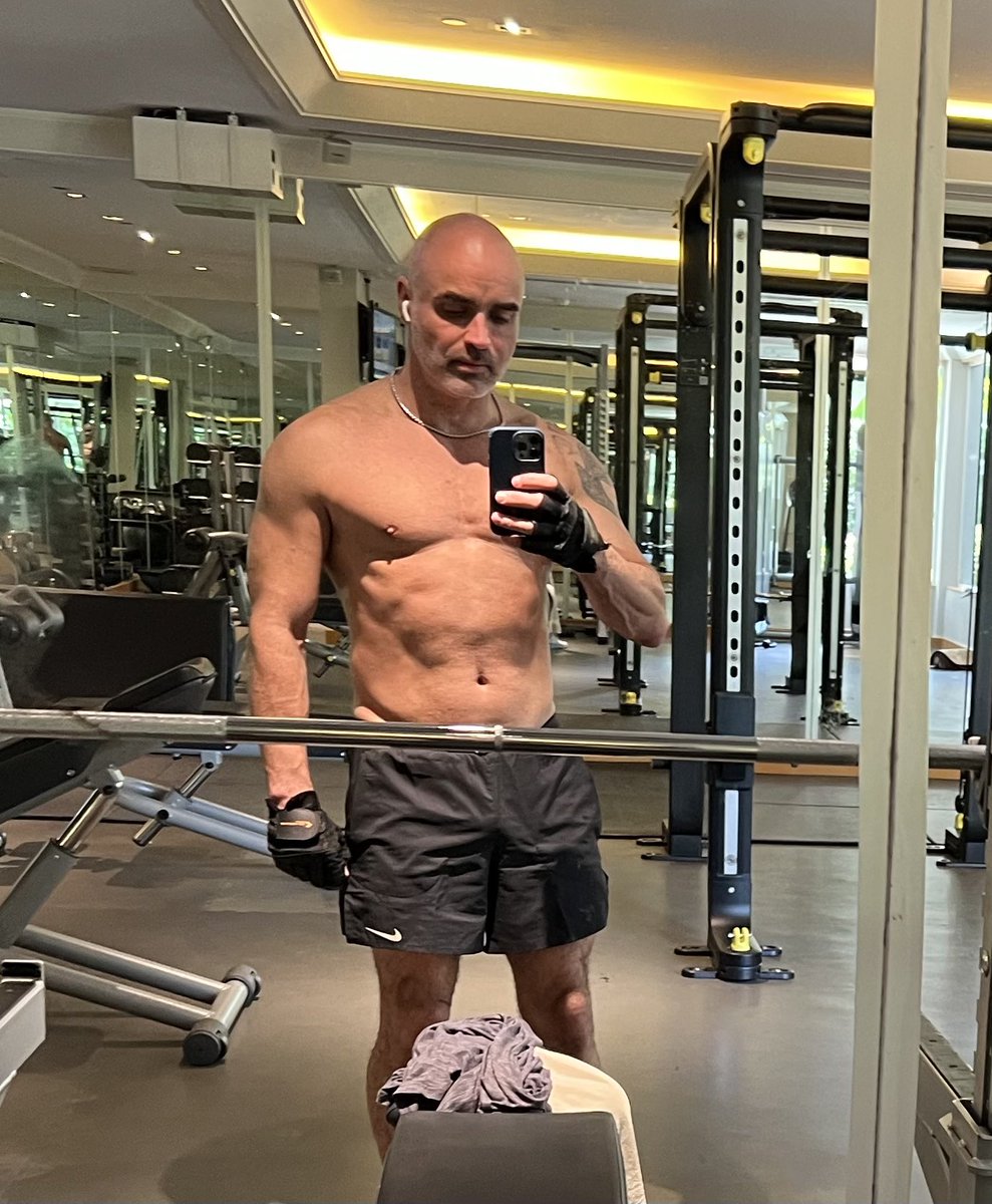 🧵How to optimise testosterone production: