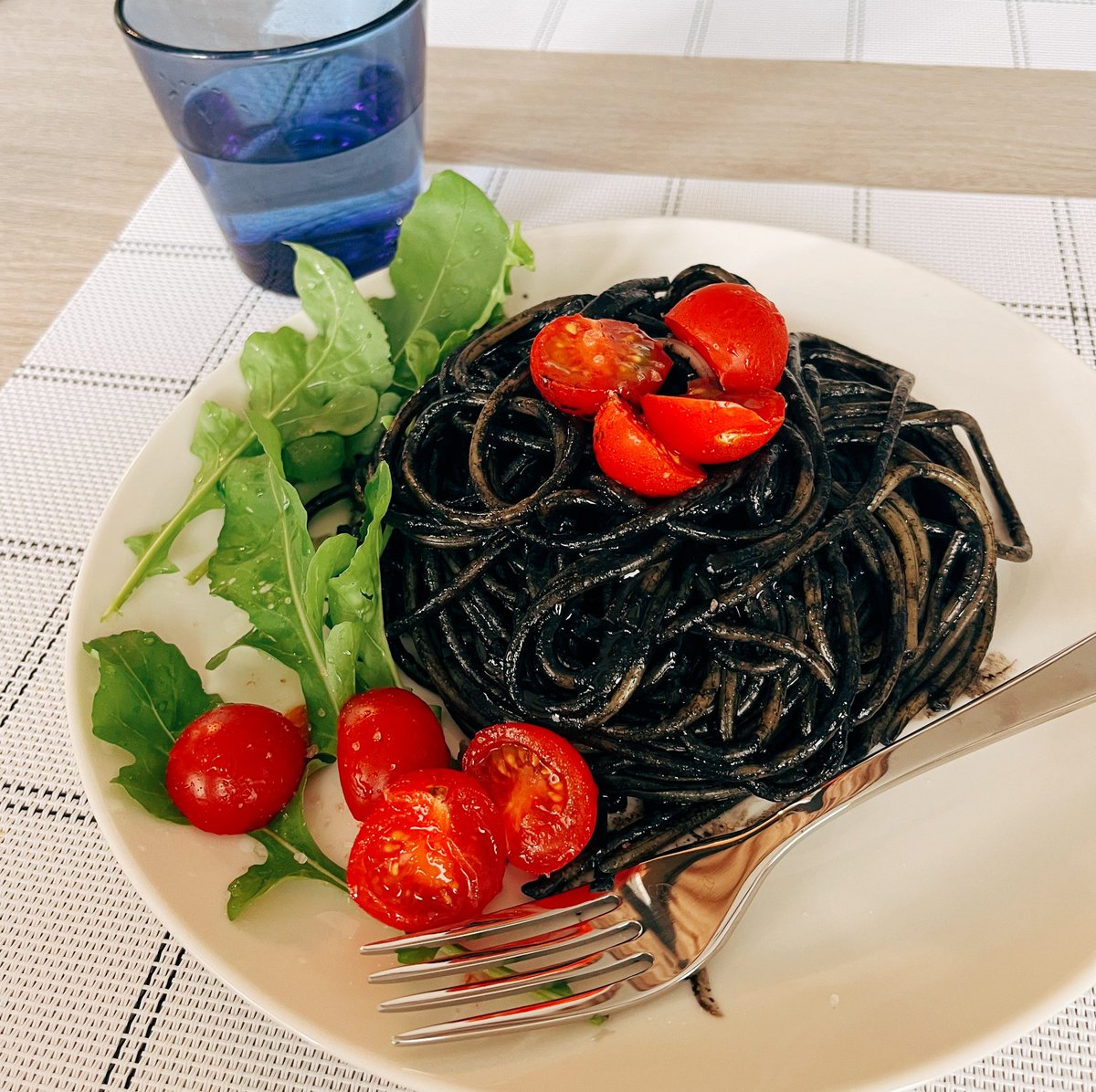 無印のいかすみパスタ、初めて食べたけどめちゃくちゃ美味しかった〜のでメモ