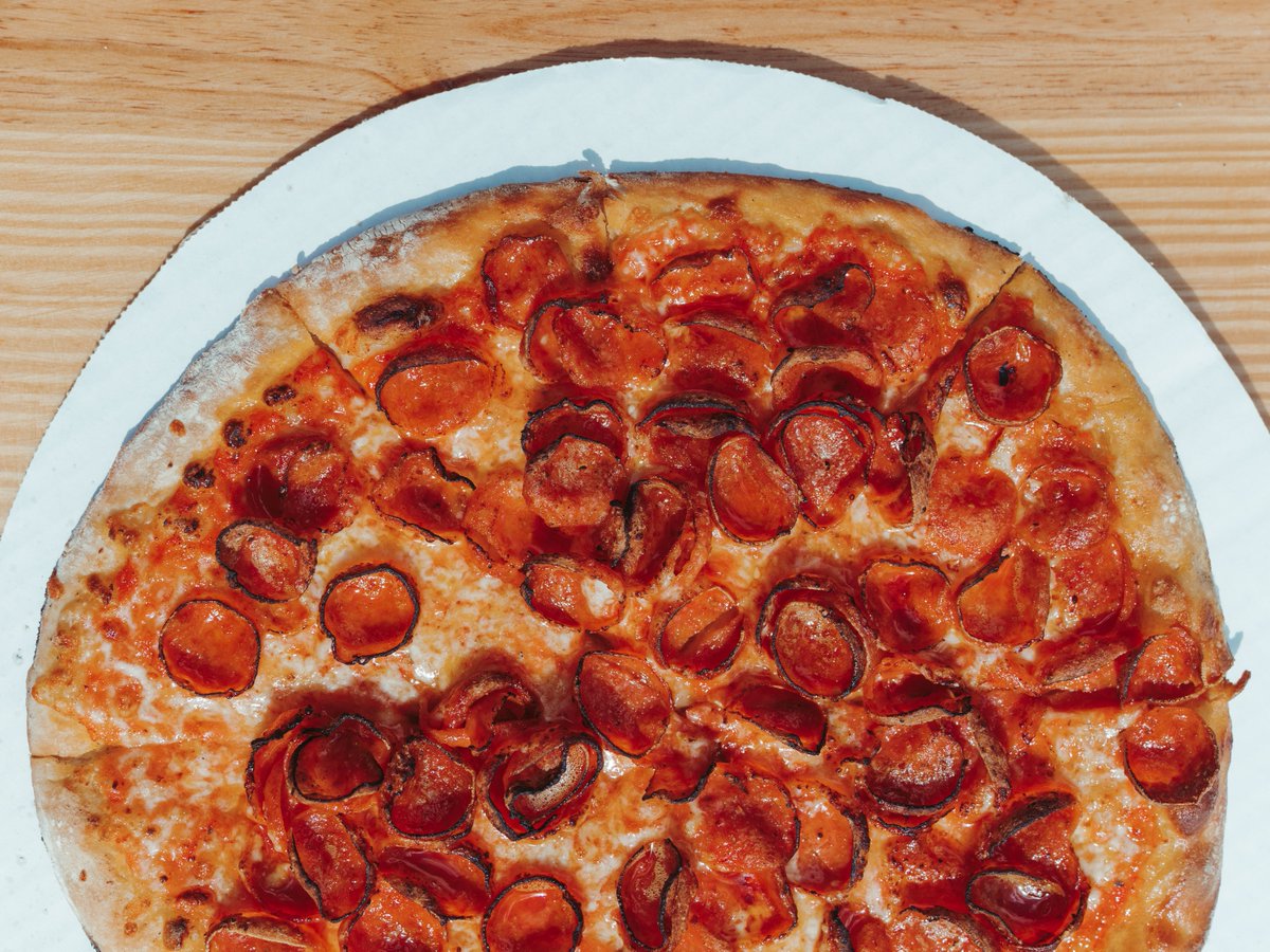 Holy pepperoni there is nothing like a fresh #piefatherpie 🤤