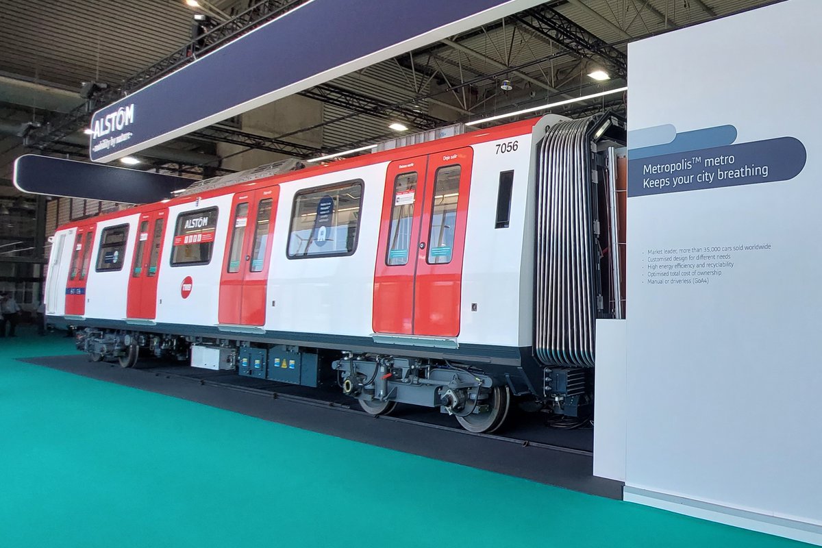 oriol52's tweet image. Es parla poc que #Barcelona concentra aquests dies el més avançat del transport públic mundial: metros sensoritzats com els que ja circulen per l’L3 #metrobcn, autobusos elèctrics de 6 a 19 metres de llarg, de pila d’hidrogen i de conducció autònoma, i molt més.  #UITP2023