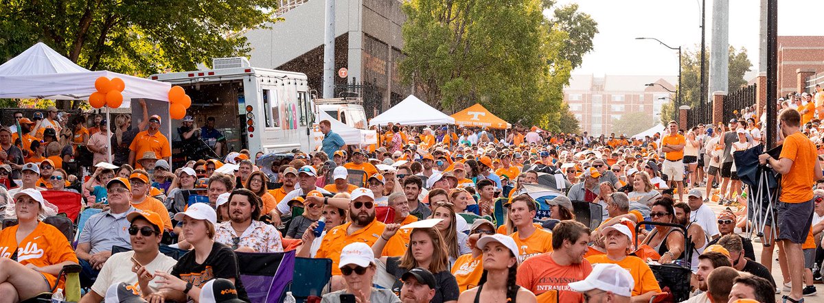 More_Issues's tweet image. The NCAA blew it by not wanting this environment.