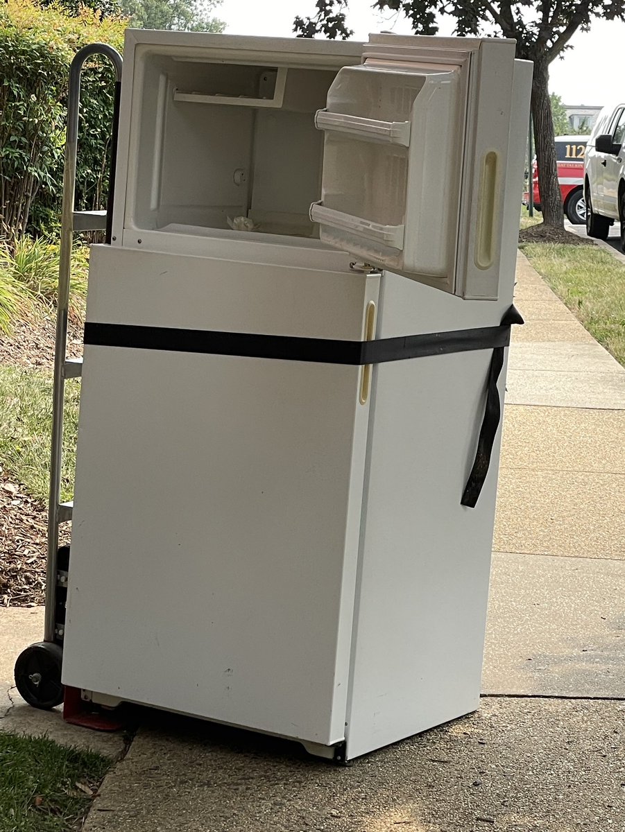 Lonely Geekess 🖤🩶🤍💜 on Twitter "Looks like there was a fire in another