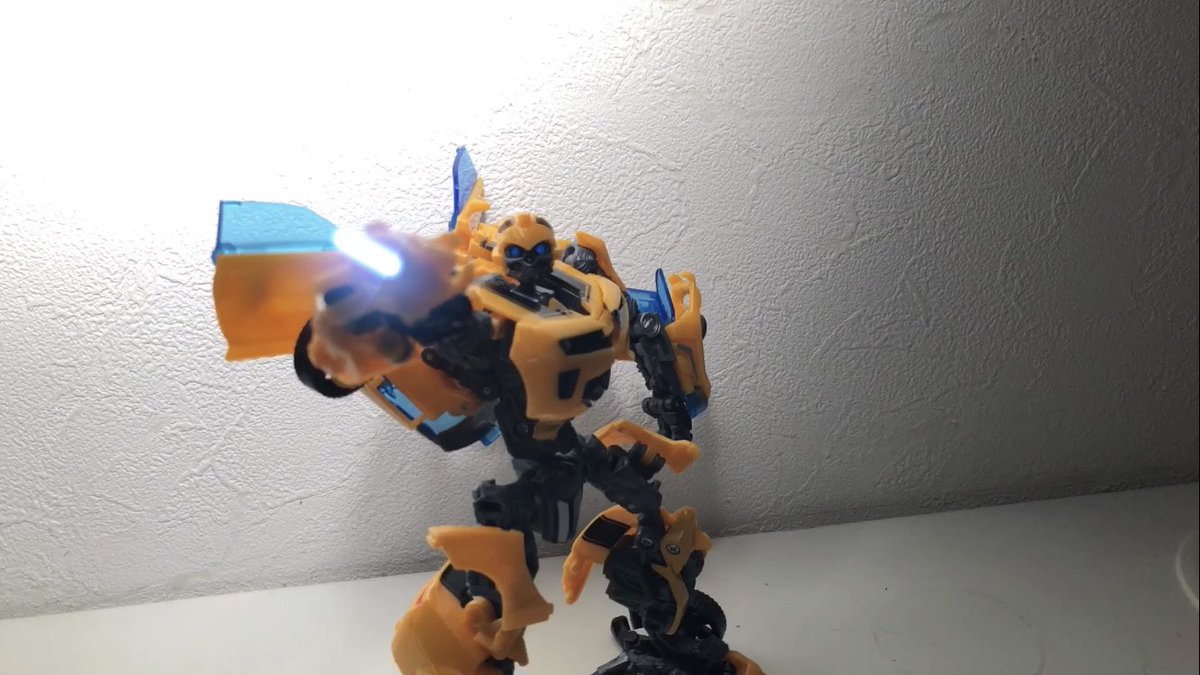 fulcrumjaigeyes's tweet photo. Bumblebee
#Transformers
#Bumblebee
#OptimusPrime
#arcee
#beecee https://t.co/EQbql8w5ub