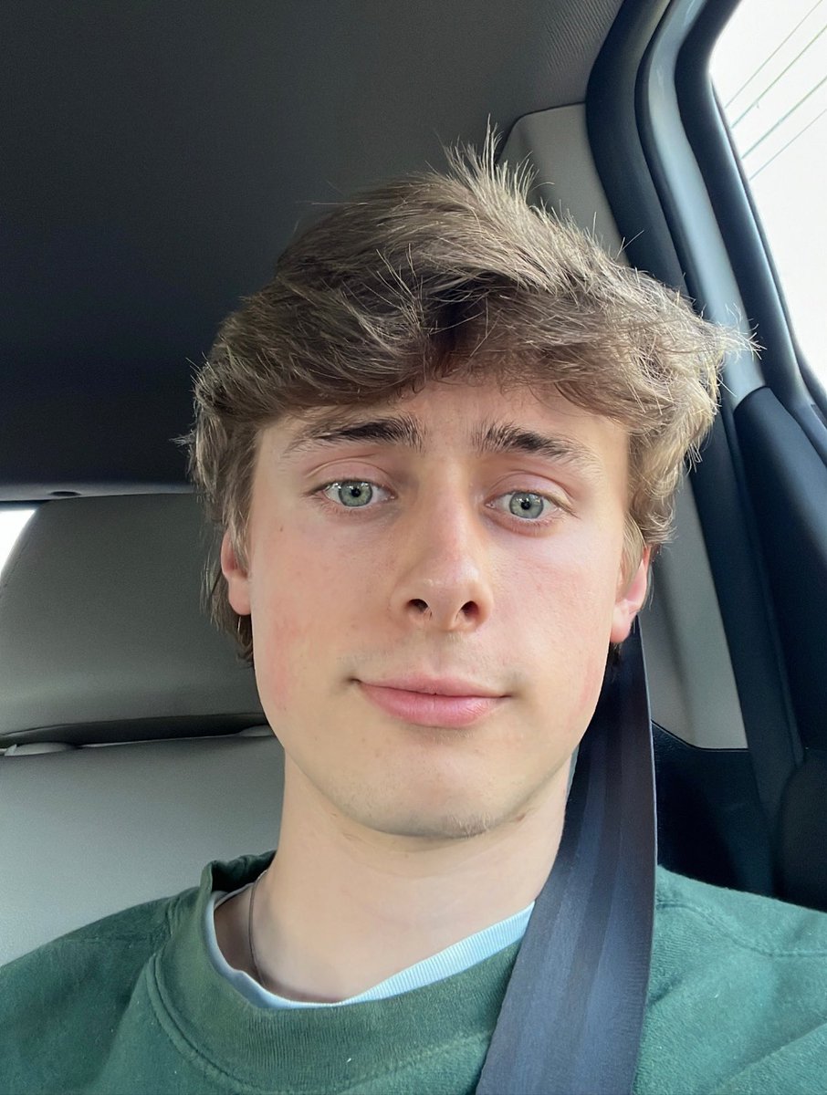 connor pugs tweet media