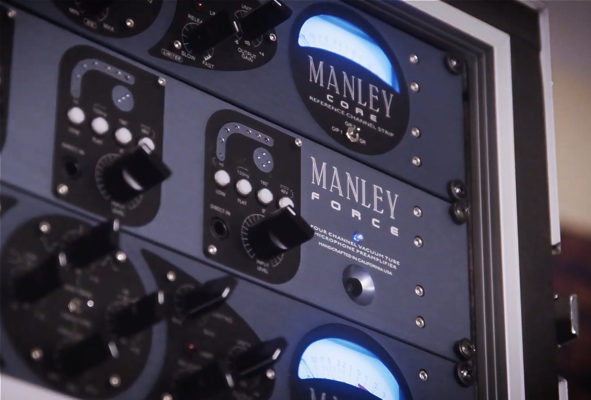 manleylabs's tweet photo. Two CORE®s and a FORCE® = six channels of high voltage, high headroom Manley mic preamplification. What would YOU record? 🤔
🔗 https://t.co/r84uaY07lJ
#manley #manleylabs #highvoltage #highheadroom #manleyforce #manleycore #preamp #channelstrip #tubesrule https://t.co/5vyoAlyCFR