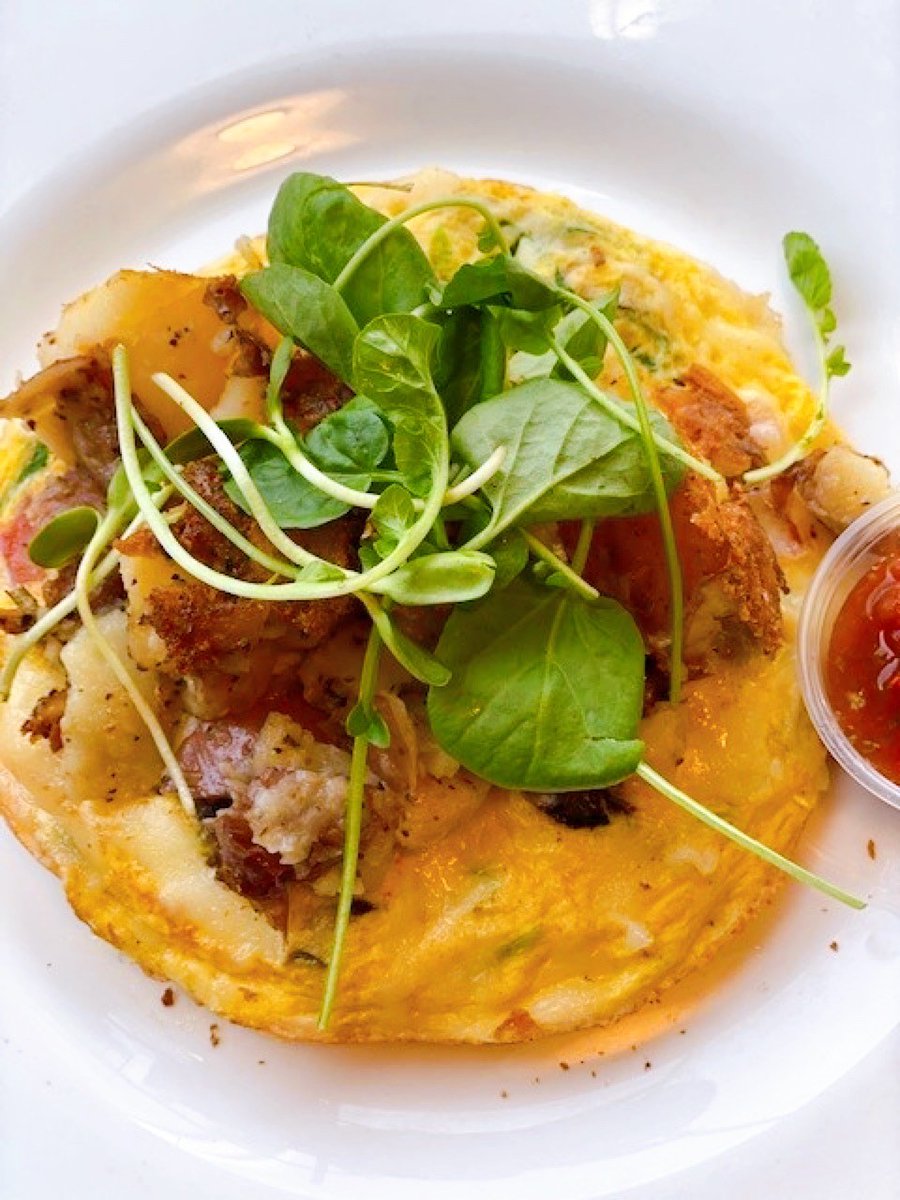 Oh CHICKEN APPLE SAUSAGE FRITTATA, we'll be dreaming of you tonight #wewantmore #getinmybelly