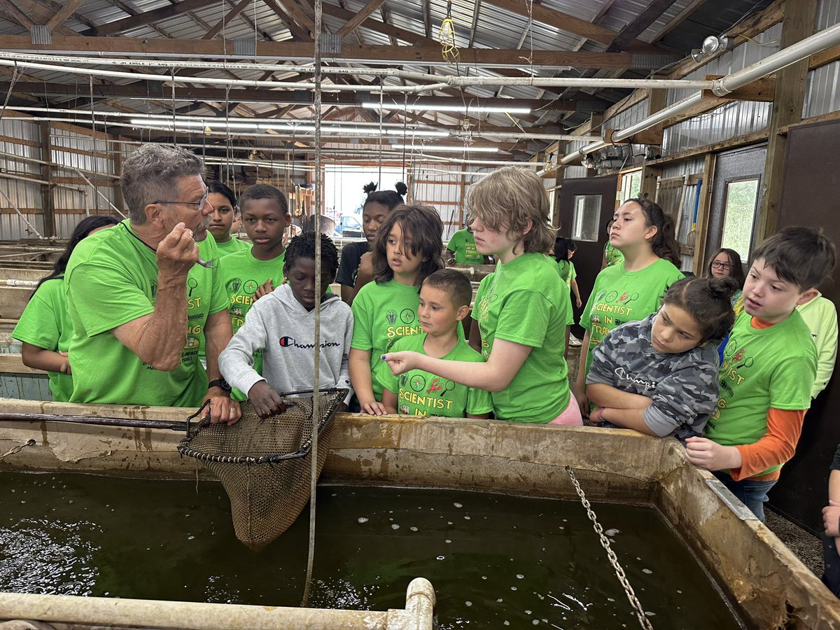 WayneTwpSuper's tweet photo. First stop today for @WayneTwpSchools #ScienceSafari was the Clear Creek Fisheries.  Students rated it a 10/10!!  #wearewayne https://t.co/BCff2oqGPs