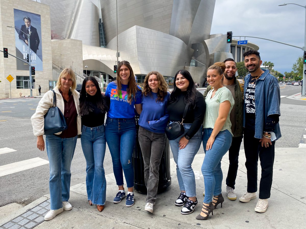 Our amazing Community Affairs team organized a retreat in Los Angeles that brought together staff members from all across California. It's heartwarming to see our staff come together to participate in team-building activities that strengthen our mission to #endhomelessness! 💙🏡