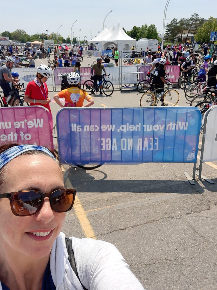 ifdsgroup's tweet photo. Congratulations to our IFDS riders who took part in the #BikeForBrainHealth charity cycling event this past Sunday raising over $1600, and thank you to our IFDS volunteers who helped to give out snacks and refreshments to the 9000 riders who participated. #brainhealth https://t.co/S1l7XMKHk1