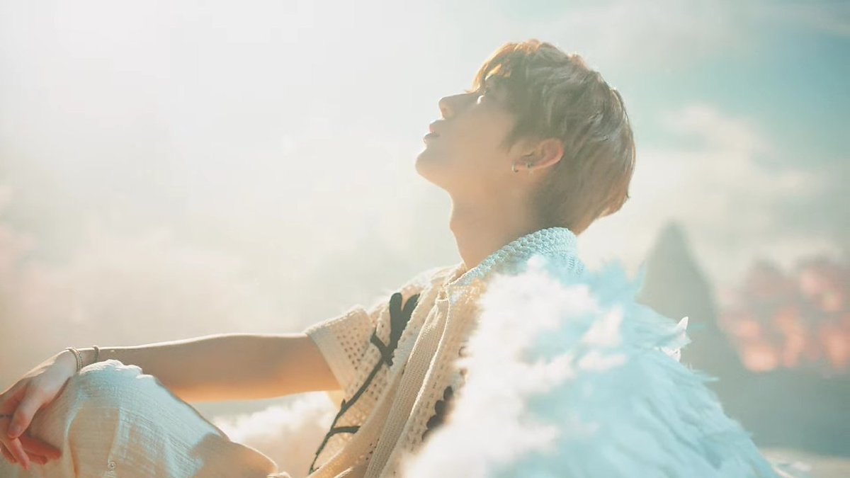filmksw's tweet image. SUNOO LOOKS HEAVENLY