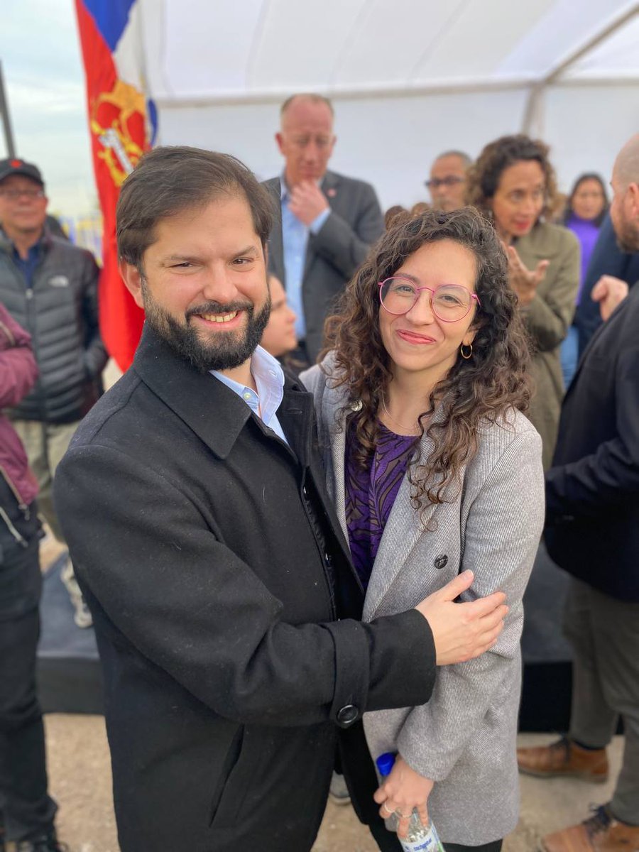 Hoy estuvimos en la histórica población de Nogales en Estación Central, junto al presidente Boric que anunció la ampliación del Bono Invierno. Seguimos presentes en las calles y territorios trabajando por las necesidades del pueblo de Chile.