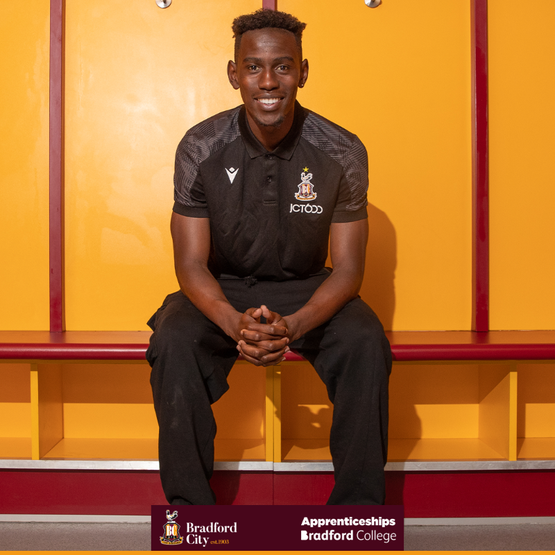 officialbantams's tweet photo. 🤝 | Our first new summer signing is in the building.

✍️ | Welcome to Kenyan international @Clarke_Oduor, who arrives on a three-year deal!

#BCAFC