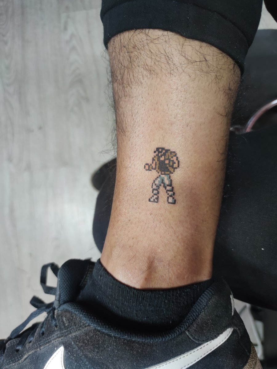 starmanpxl's tweet photo. Did this in myself today bc why not?

#pixelart #tattoo #NES #RETROGAMING https://t.co/MiSWBQGR4n