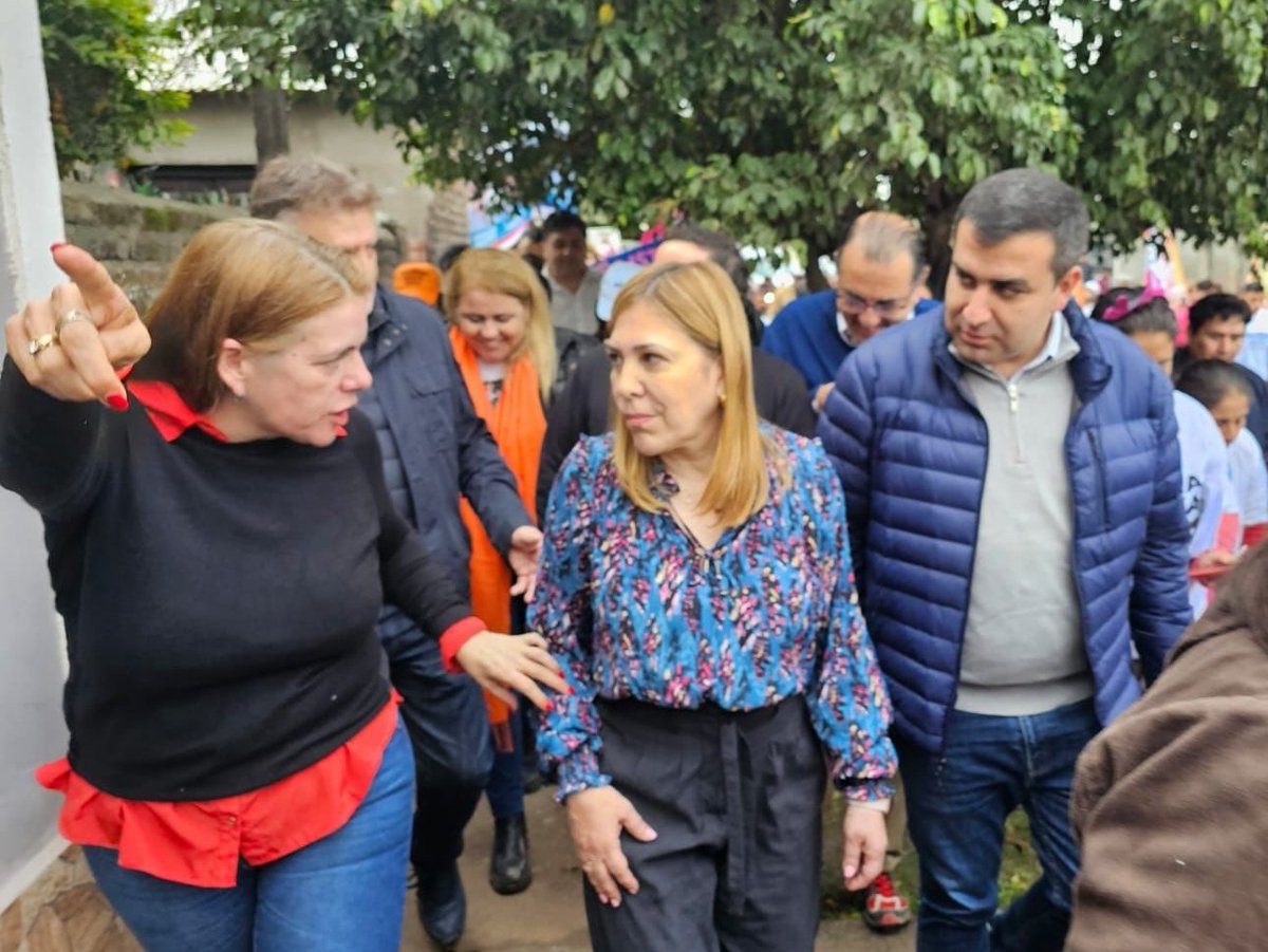 ARomanoNorri's tweet photo. Recorrimos el circuito 21 junto a nuestra próxima intendenta @Beatriz_AvilaOK 

La esperanza del cambio esta intacta y este 11 de junio comienza un nuevo Tucumán

#JC #Lista820 https://t.co/Db5gT7z4Qb