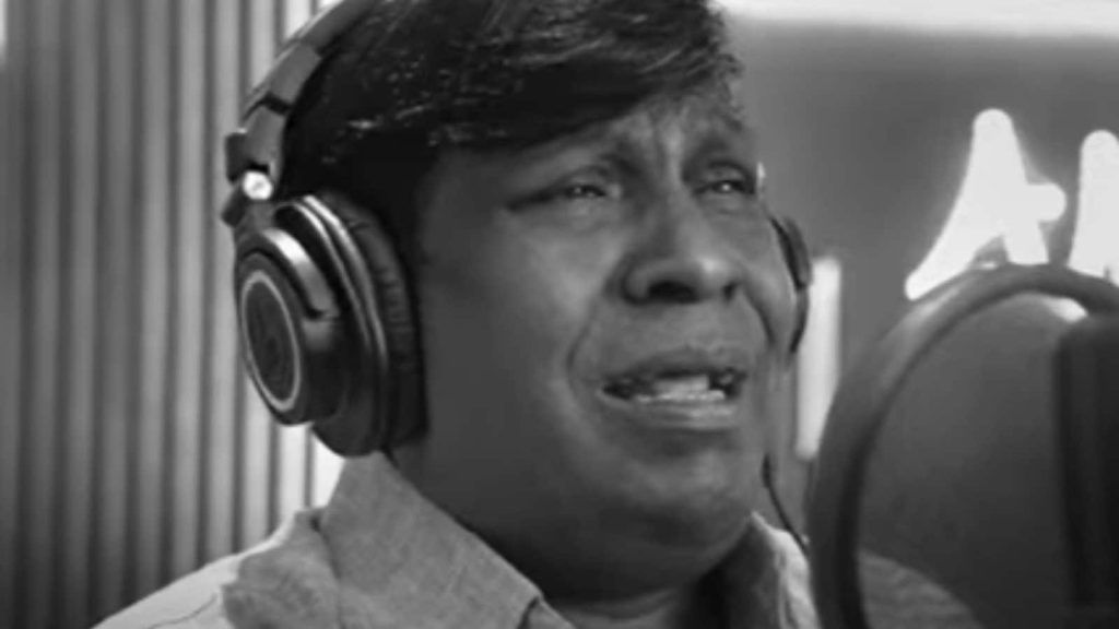 #RaasaKannu song by #VaigaiPuyal #Vadivelu from @mari_selvaraj #Maamannan film will take you repeat mode🥺
HatsOff @arrahman 😍 @YugabhaarathiYb 😎
Voice is magical🤗