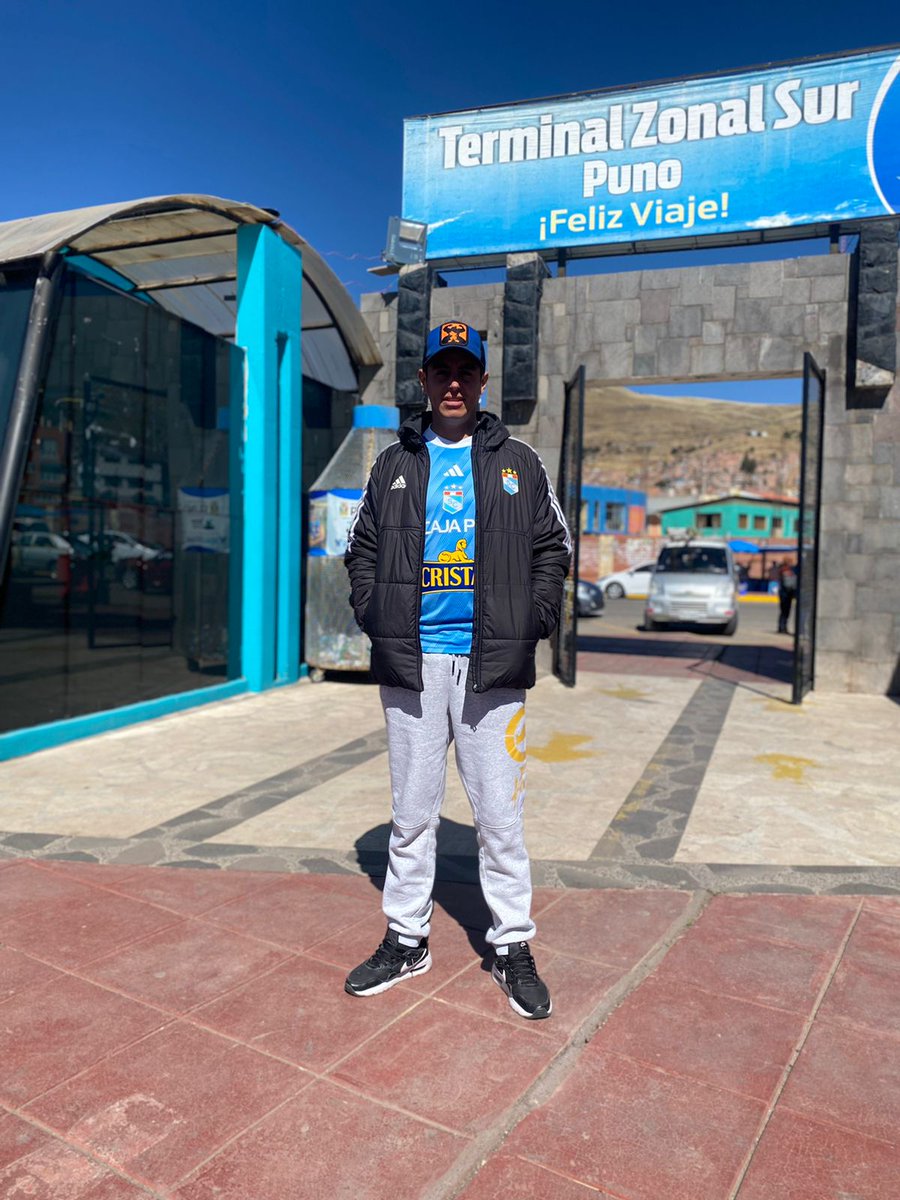 Llegando a Puno para luego irnos a Bolivia y ver al SCampeón. 

#FuerzaCristal 💪