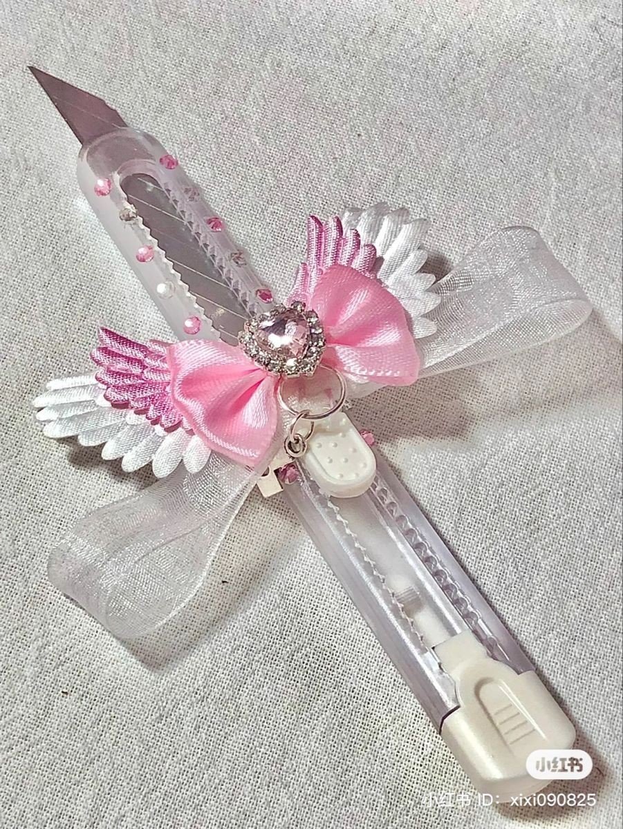 pink ribbon heart box cutter