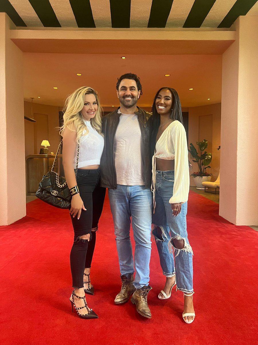 JanellePierzina's tweet photo. Good morning. My BB bestie and a queen. 🥰You guys will be so excited! Fun things ahead for #BB25 @KaysarRidha @TheTayMack https://t.co/ByQ40jgtSO
