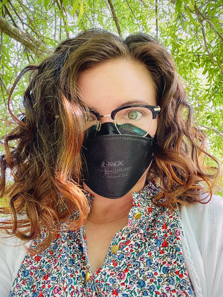 Wakes up, puts on trusty BNX N95, goes to office, takes lunch break walk in mask and avoids allergies. The Lone Masker doesn't have time for pollen sniffles or the 'rona. #Maskup #CleanTheAir