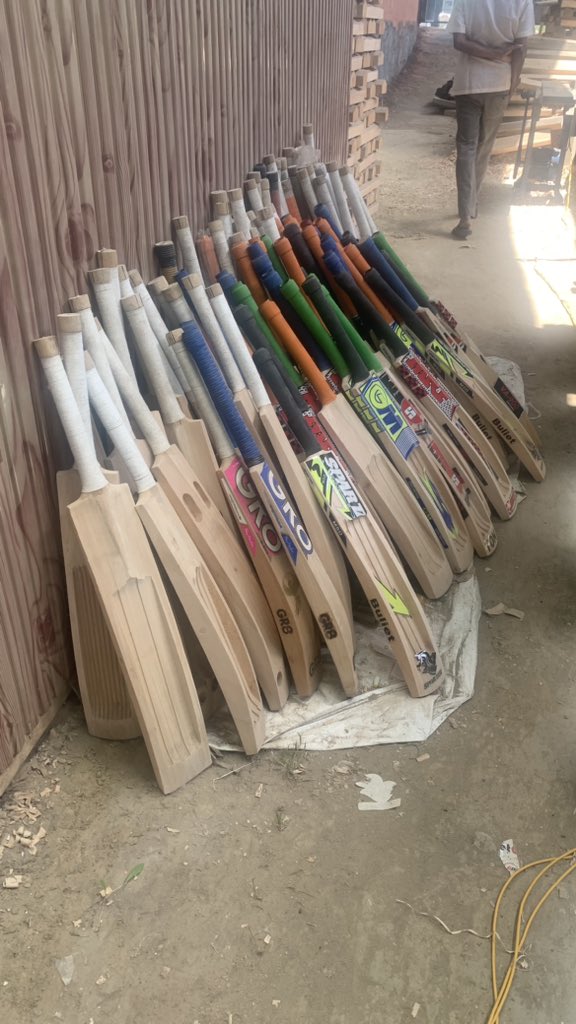 Had an incredible visit to Gr8  bat manufacturing factory at Anantnag, Kashmir! Being surrounded by the tools of the game that fueled my childhood passion was surreal. It's amazing to see how these legendary bats are brought to life. Feeling a surge of nostalgia!! #CricketLove