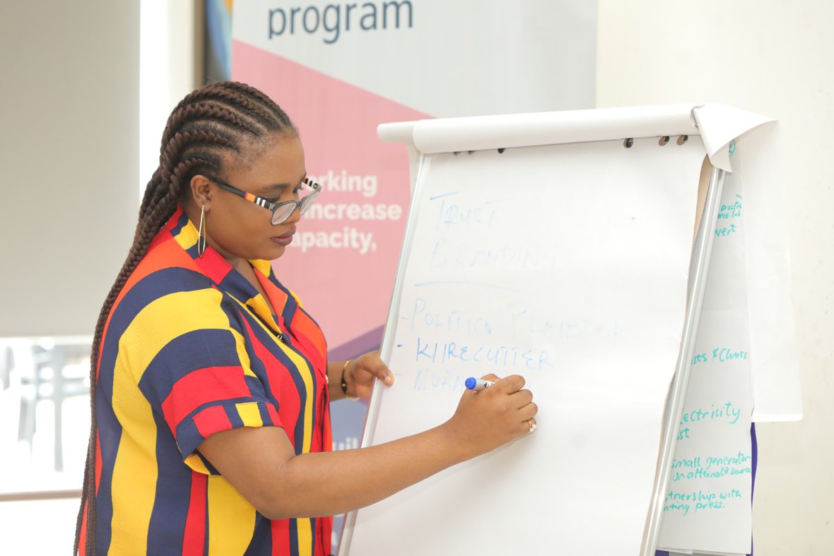 Our facilitator @eboigbeanita takes the NAMIP cohort through Revenue Pathway Development Strategies. #NAMIPWorkshop #MediaBusiness #MediaRevenue