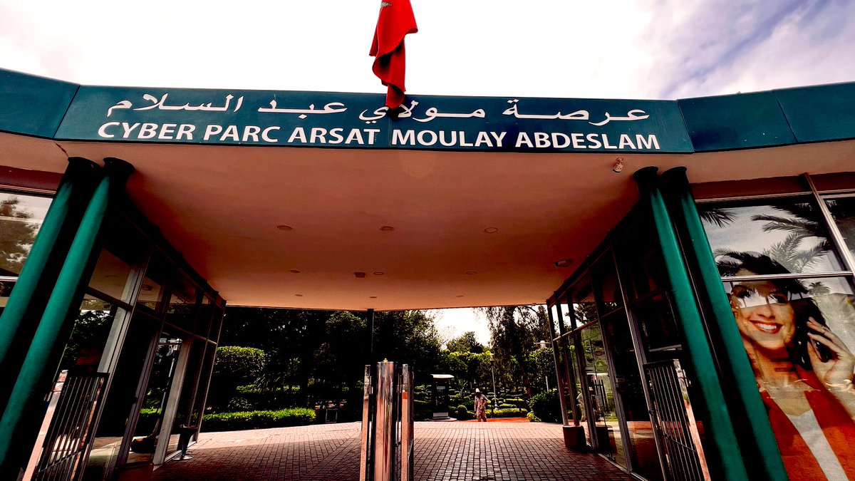 jaysonstreet's tweet image. How could I not place a rubber ducky at the Cyber Park! 😊 #DuckArmyInvasion  #HackerAdventures