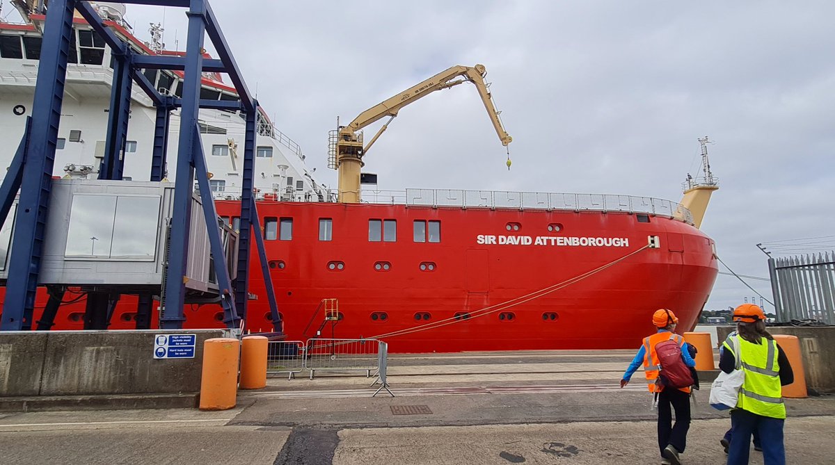 LauraExplorer_'s tweet image. Brilliant day yesterday touring the SDA labs in preparation for the #SDAscience that we will be doing on the @BIOPOLE_NERC cruise later this year