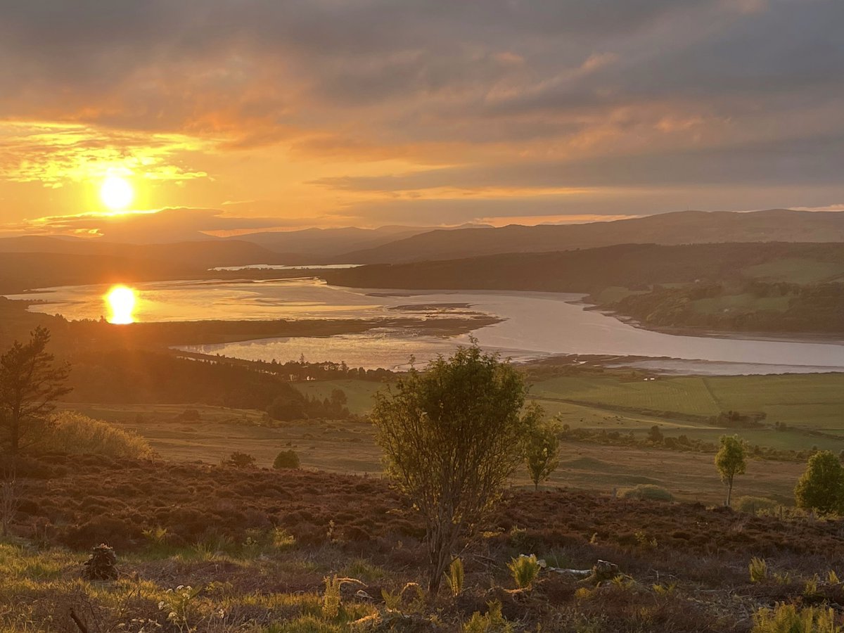 The last sunset. Well - from here, for me, for the time being. What a beauty to end this wee adventure with. #almostmidsummer #sunset #dornochfirth #kyleofsutherland #struiehill