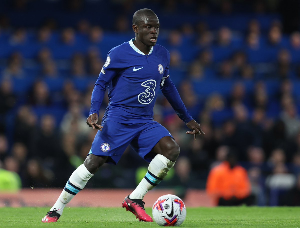 🚨🚨 N'Golo Kanté est sur le point de rejoindre Karim Benzema à Al Ittihad ! 🟡⚫️🇸🇦 

Il percevra 100 M€ / an jusqu’en 2025. 🤑

(@FabrizioRomano)