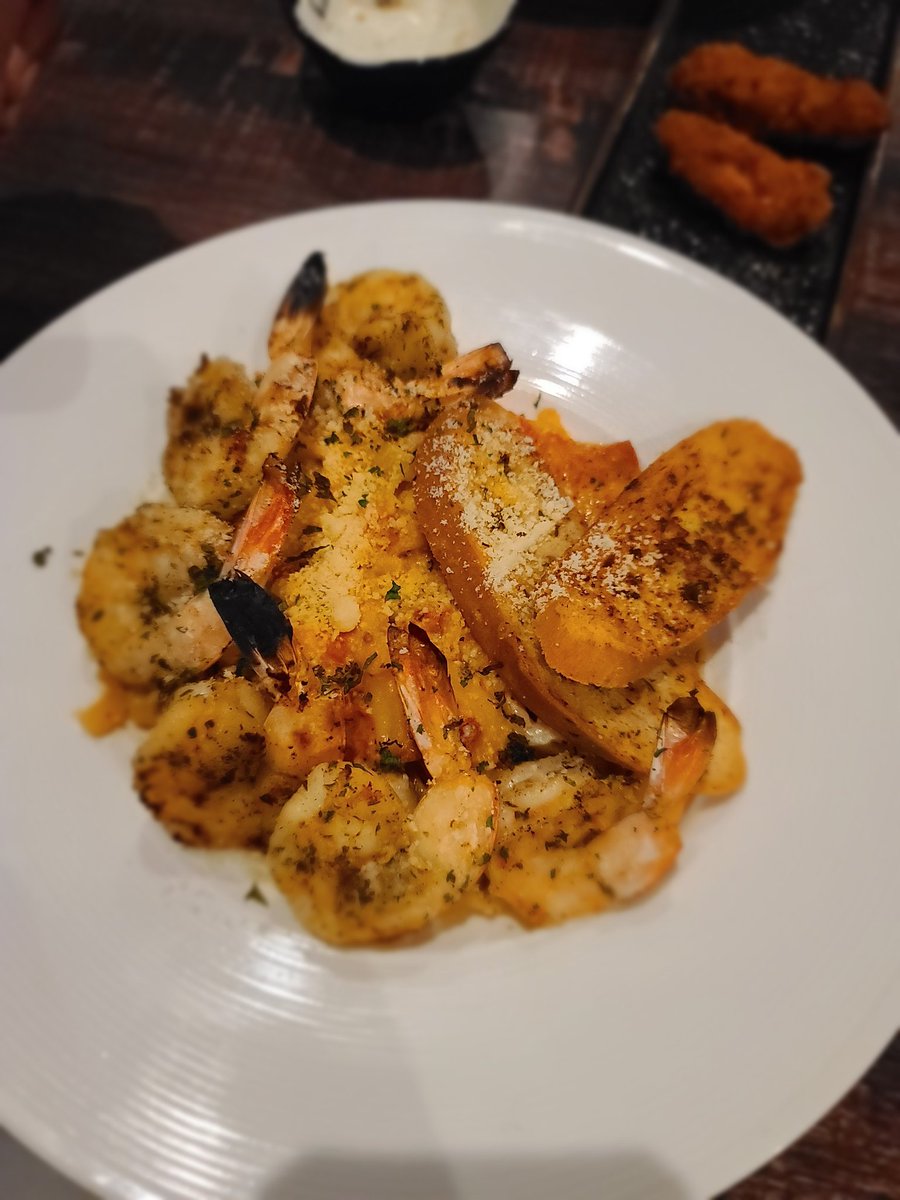 adrian758's tweet photo. Trills and spill of a good meal!! https://t.co/QoMRbgkYij