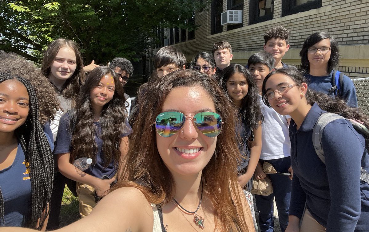 Lucy Demikoff tweet media