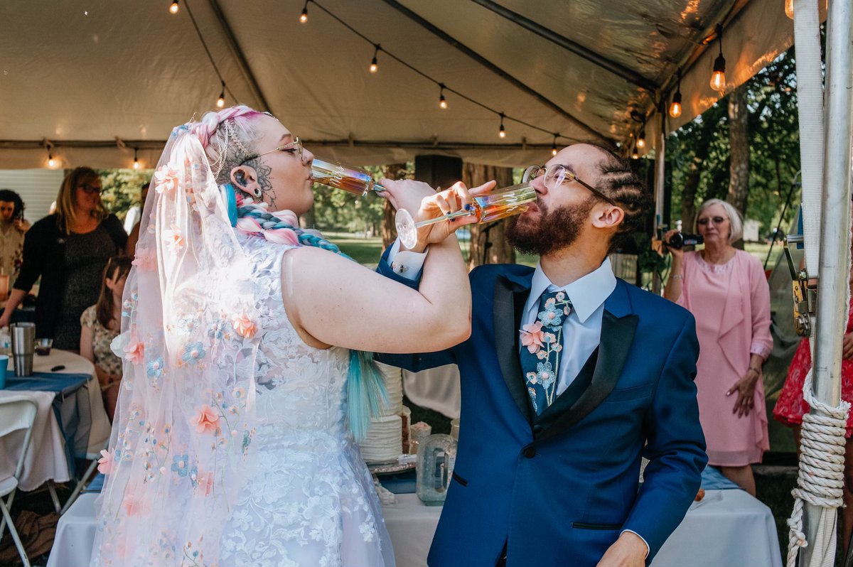 Paws_perfect_KC's tweet photo. Please join us in congratulating Mr. and Mrs. Mock! 🎆👰🤵‍♂️🍾
(Just a reminder that #PawsitivelyPerfect will be closed June 17 through 23 so Jozzy and Roland can enjoy their honeymoon.) https://t.co/TLavlcIB66